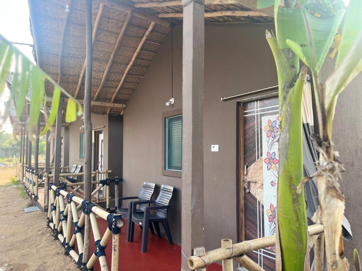 Hotel Hippie Land Hampi Esterno foto