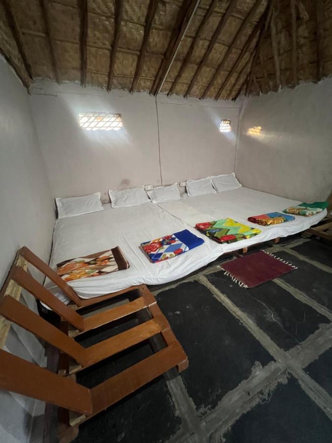 Hotel Hippie Land Hampi Esterno foto