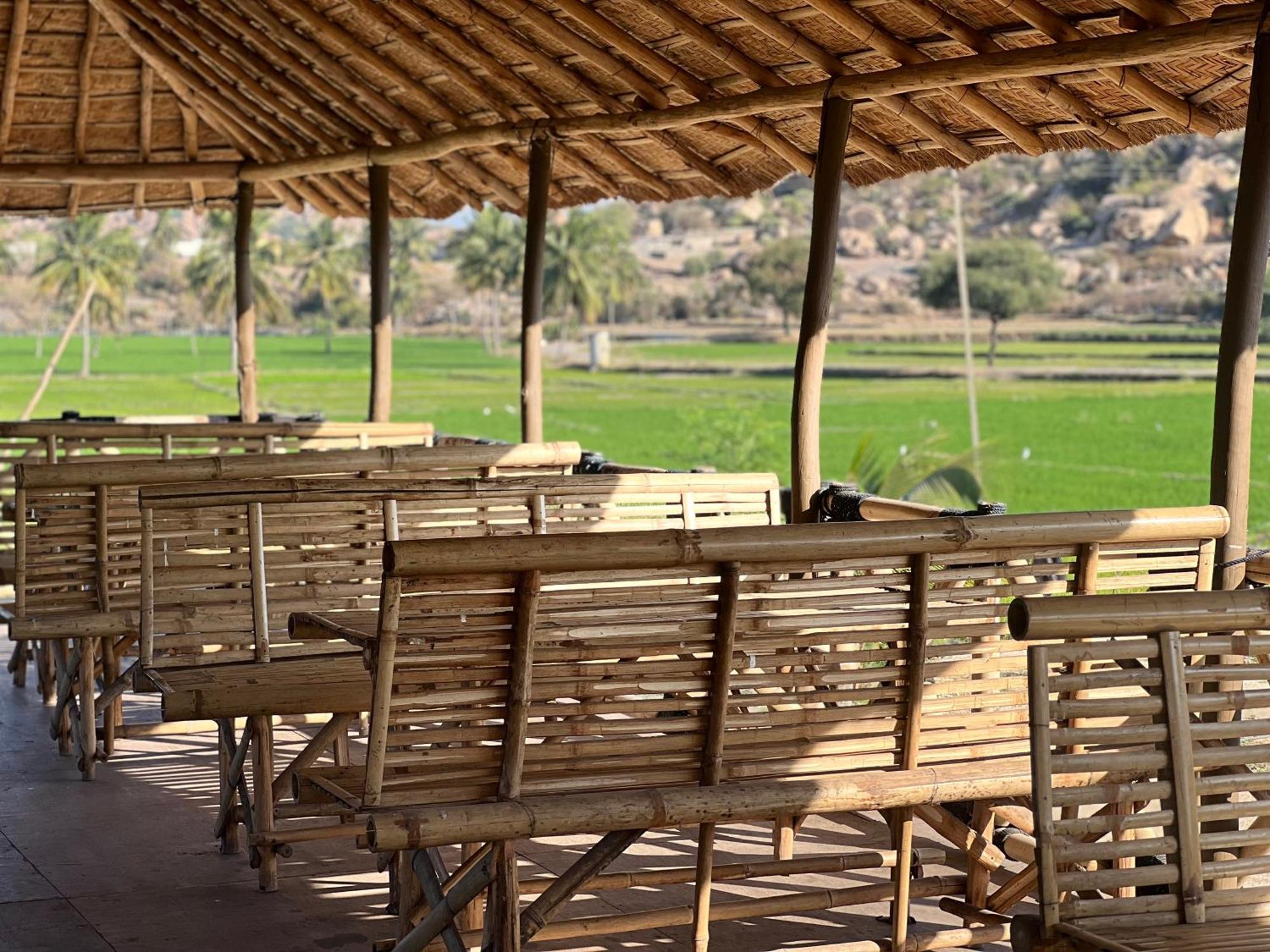 Hotel Hippie Land Hampi Esterno foto