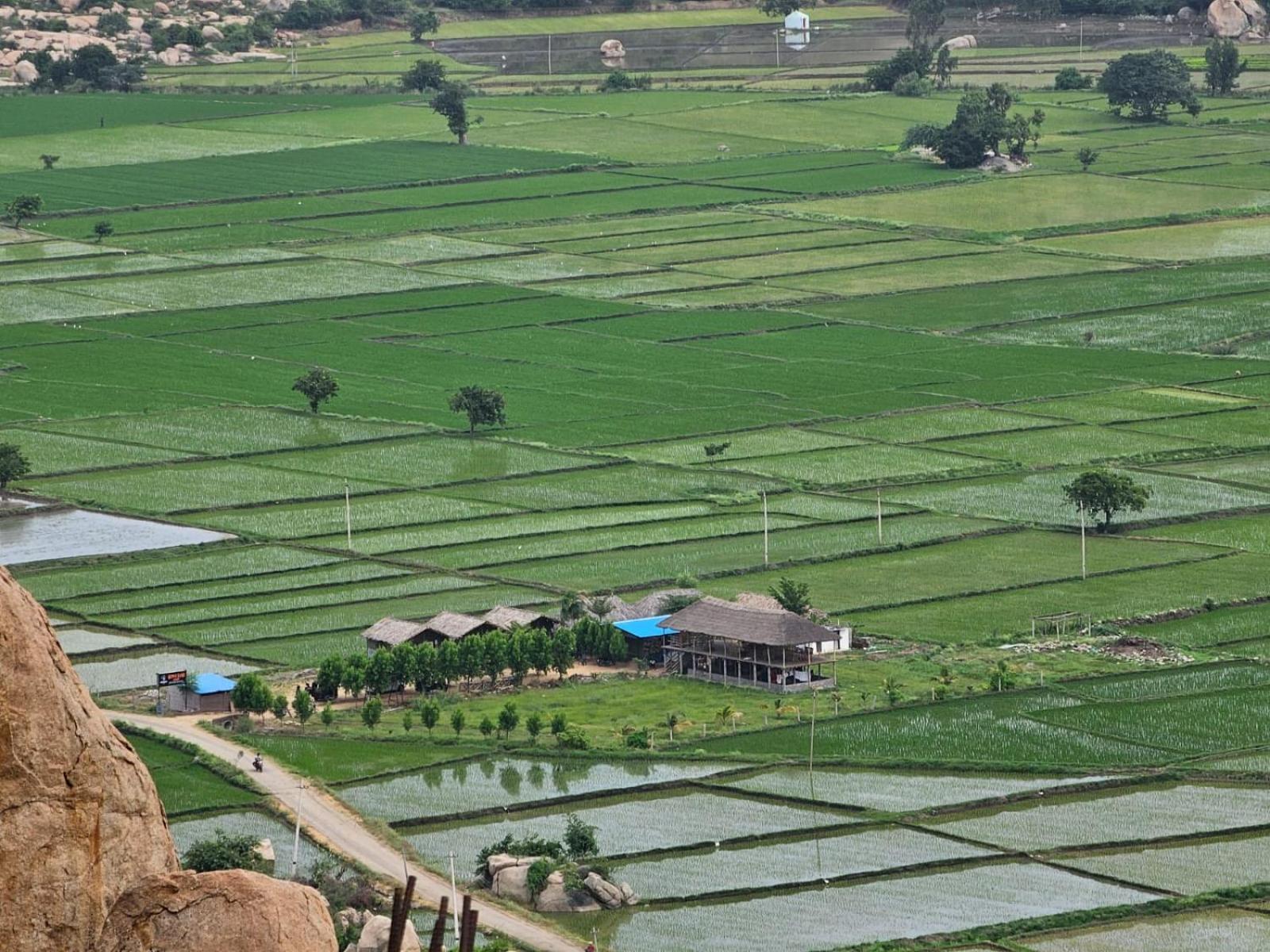Hotel Hippie Land Hampi Esterno foto
